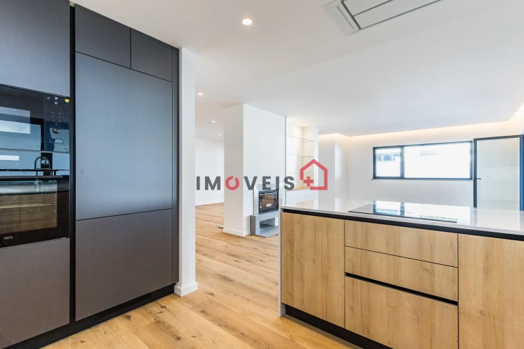 Moradia T4 para Venda em Milagres Foto 10