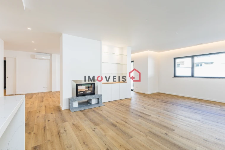 Moradia T4 para Venda em Milagres Foto 7