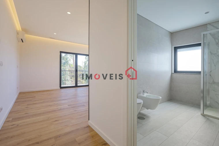 Moradia T4 para Venda em Milagres Foto 18