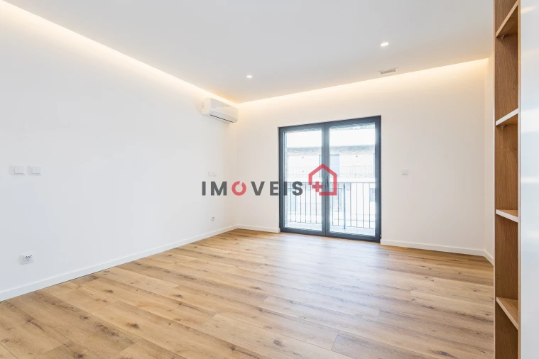 Moradia T4 para Venda em Milagres Foto 20