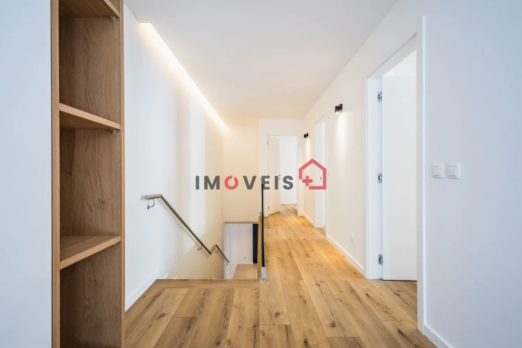 Moradia T4 para Venda em Milagres Foto 15