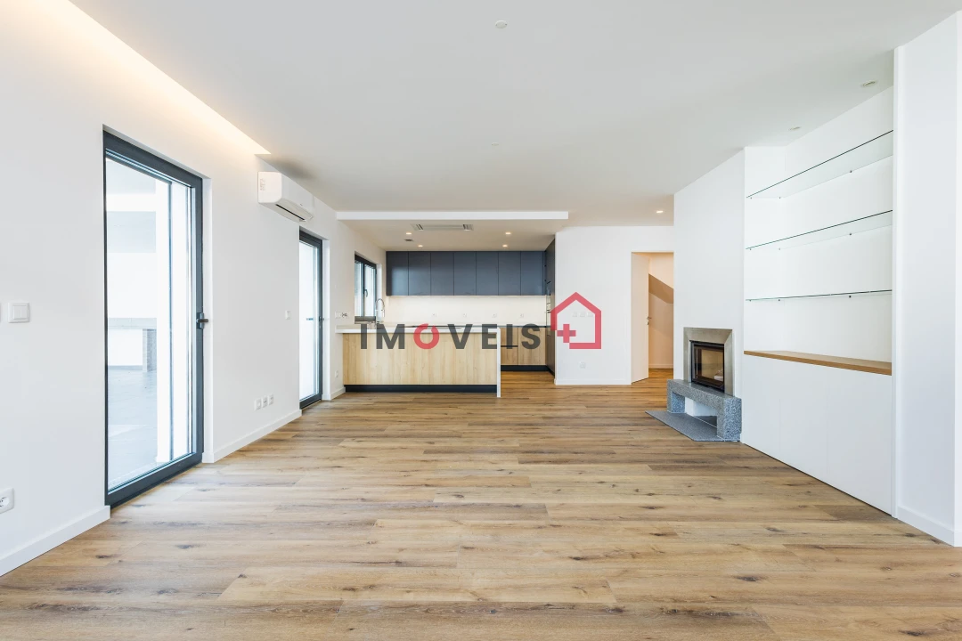 Moradia T4 para Venda em Milagres Foto 5