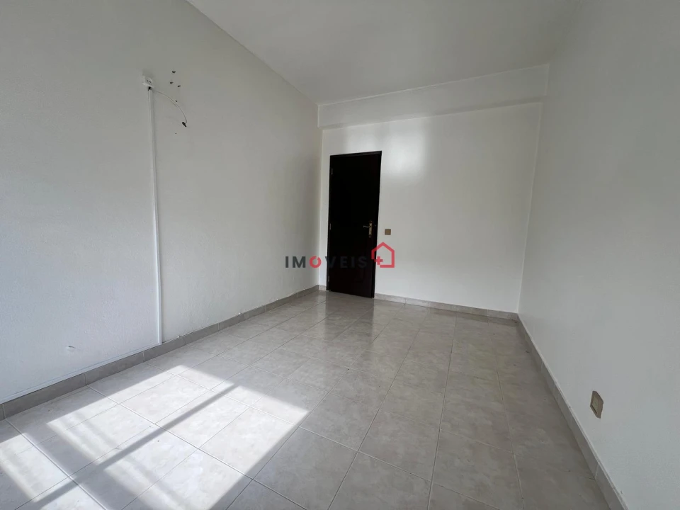 Apartamento T3 para Venda em Almeirim Foto 8