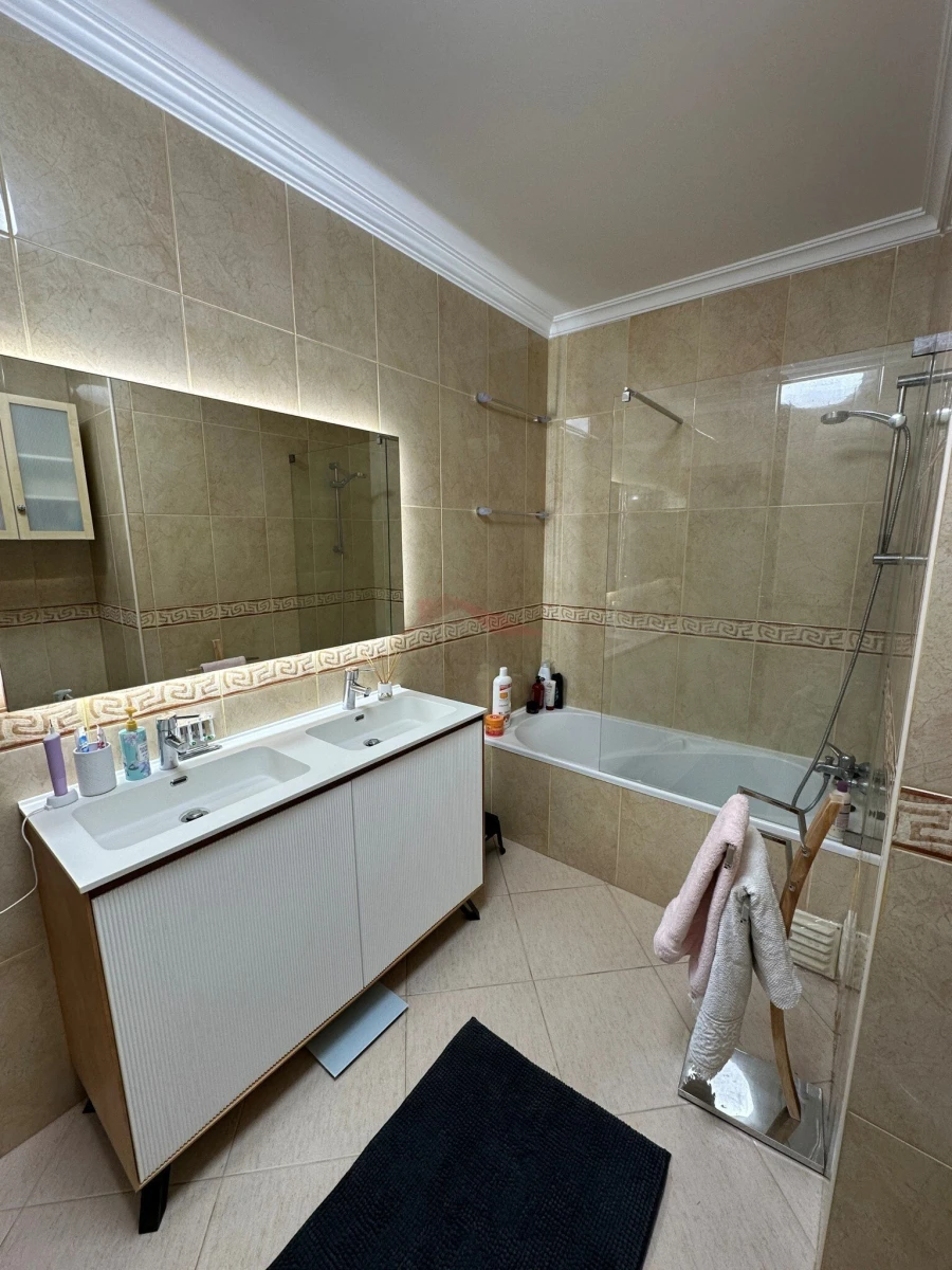 Apartamento T1 para Venda em Alvor Foto 17