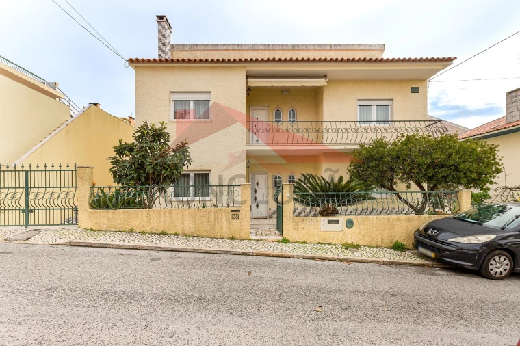 Moradia T4 para Venda em Santa Iria de Azoia, São João da Talha e Bobadela Foto 14