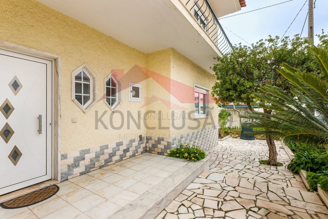 Moradia T4 para Venda em Santa Iria de Azoia, São João da Talha e Bobadela Foto 15