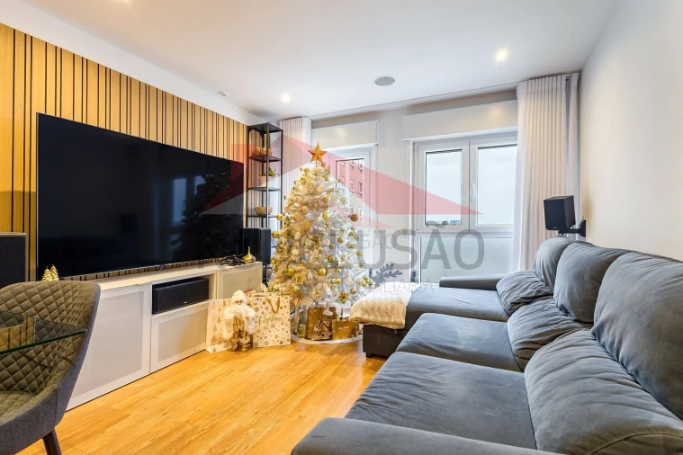 Apartamento T2 para Venda em Moscavide e Portela Foto 2