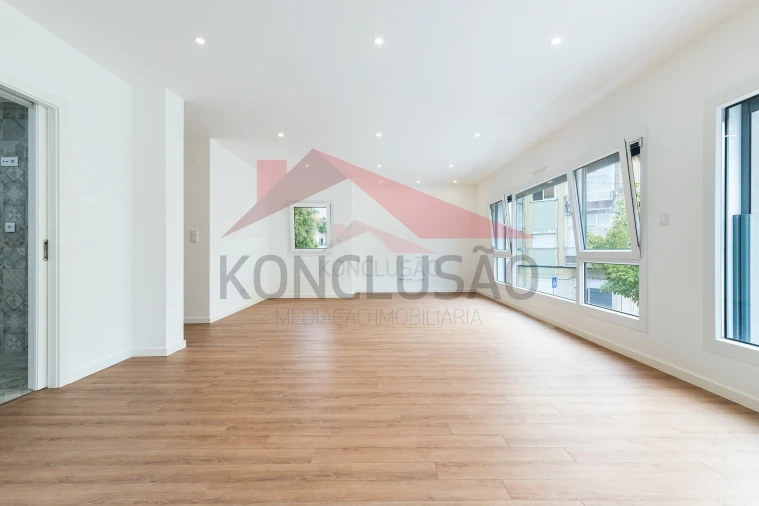 Moradia T4 para Venda em Santa Iria de Azoia, São João da Talha e Bobadela Foto 5