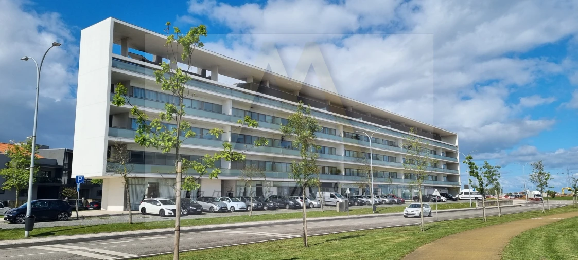 Loja para Arrendamento em Póvoa de Varzim, Beiriz e Argivai