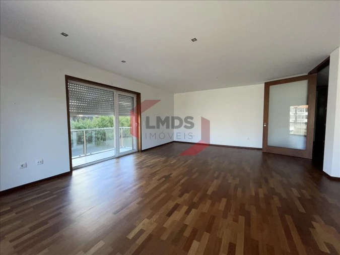 Apartamento T3 para Venda em Bonfim Foto 12