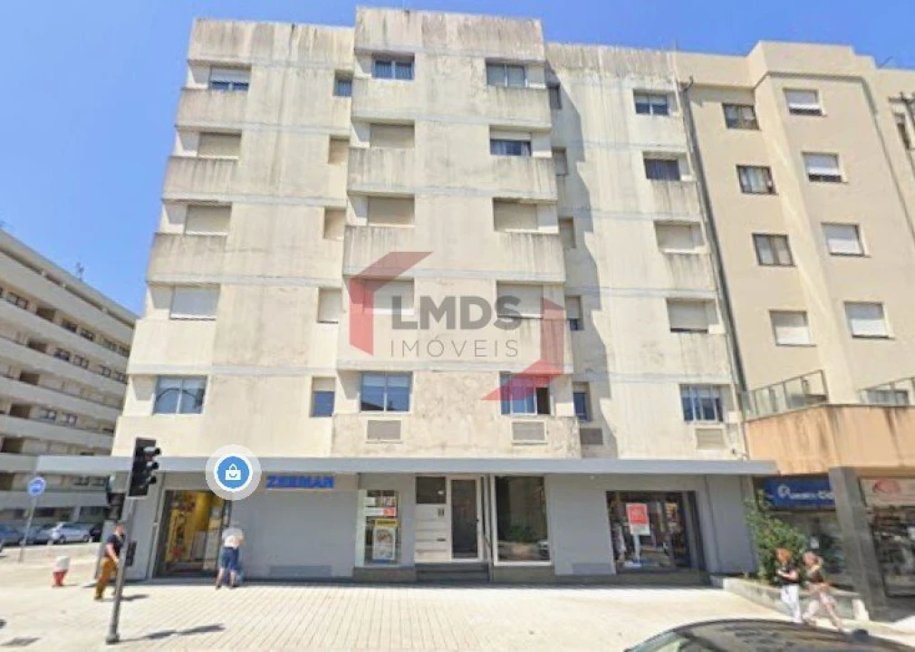 Loja para Arrendamento em Paranhos Foto 3