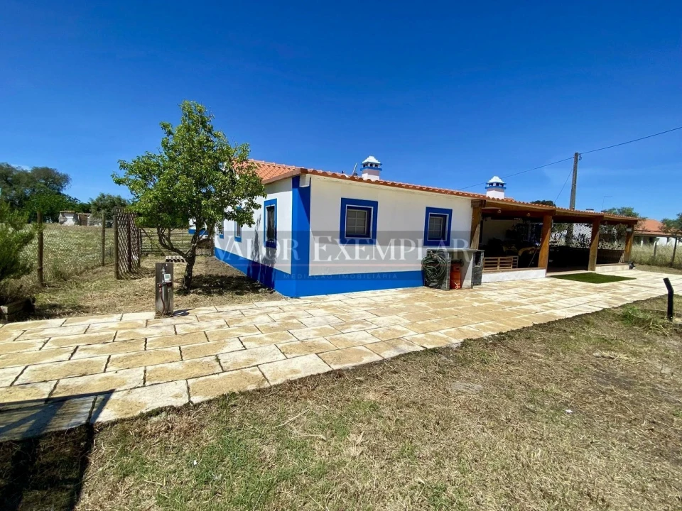 Moradia T4 para Venda em São Domingos e Vale de Água Foto 1