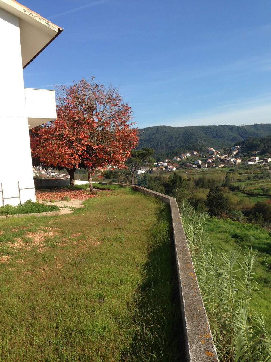 Moradia T3 para Venda em Almalagues Foto 6