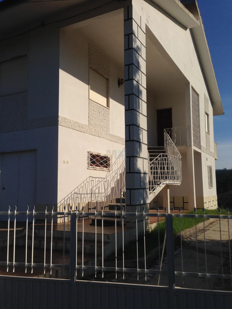 Moradia T3 para Venda em Almalagues