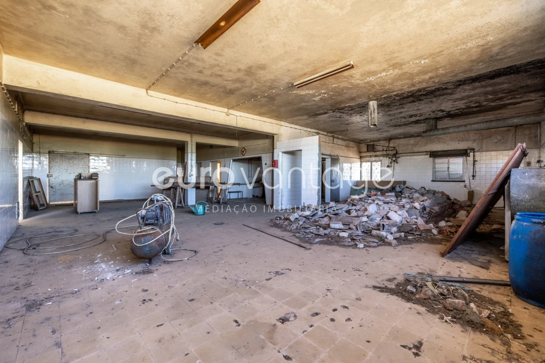 Armazém para Venda em Amor Foto 9