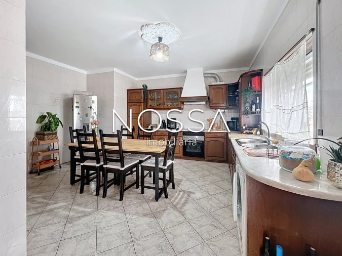 Moradia T5 para Venda em Caldas da Rainha - Santo Onofre e Serra do Bouro Foto 11