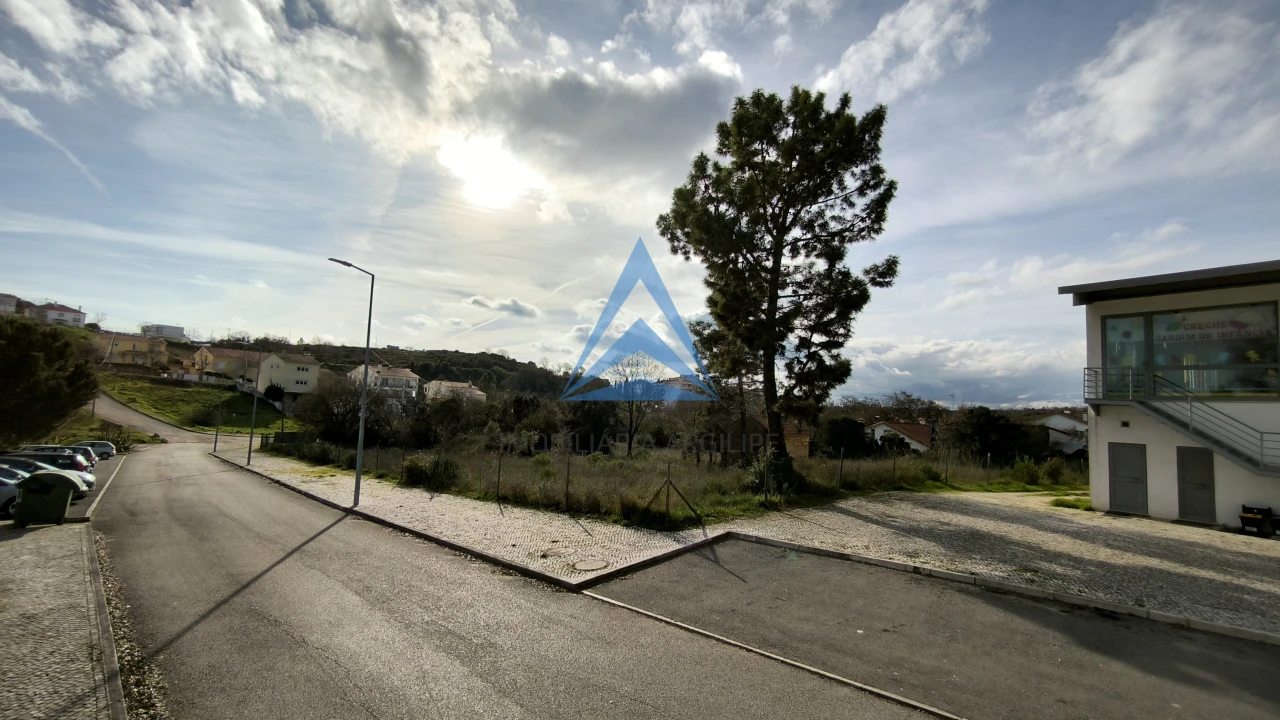 Terreno para Venda em São João Baptista e Santa Maria dos Olivais Foto 7