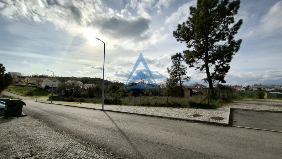 Terreno para Venda em São João Baptista e Santa Maria dos Olivais Foto 8