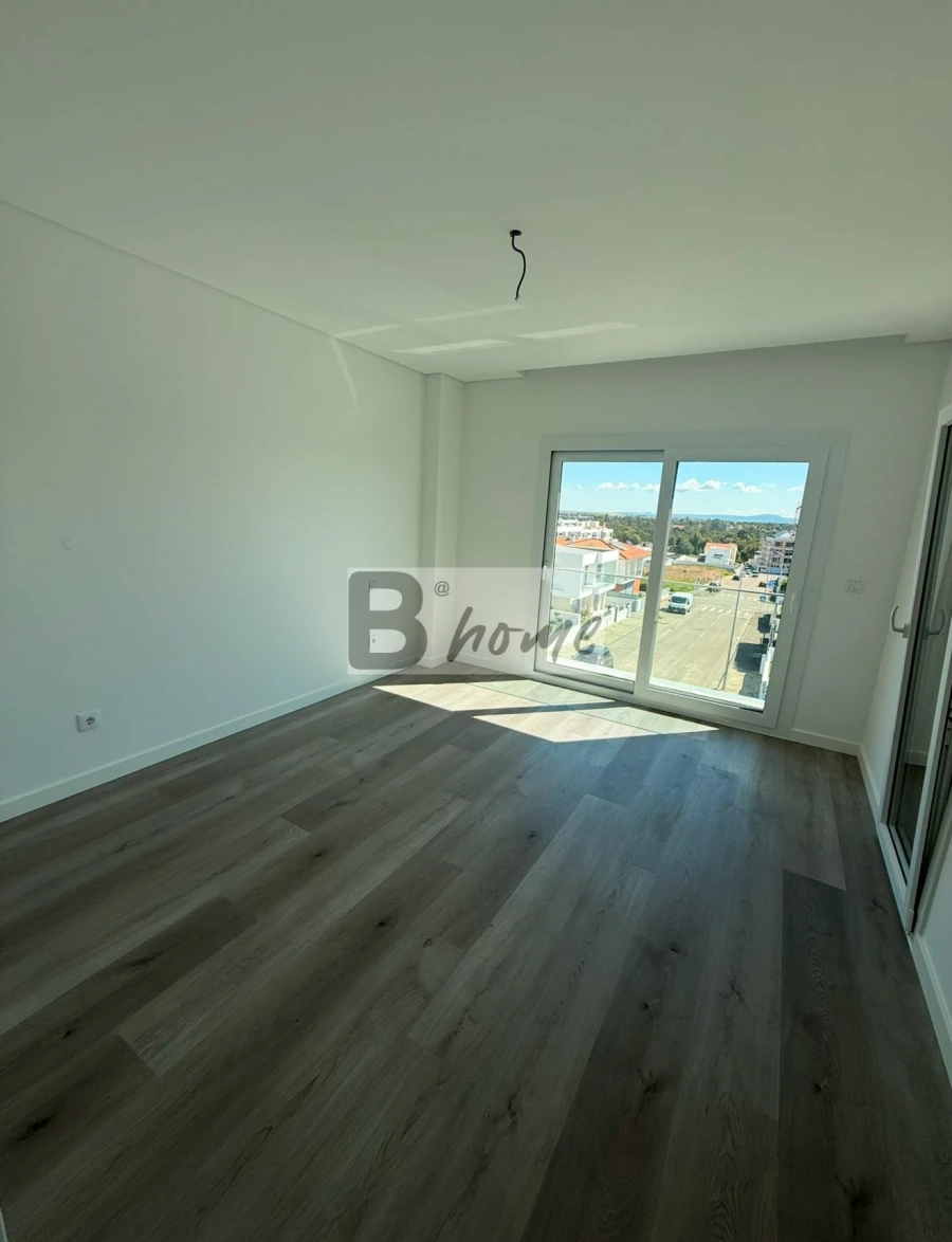 Apartamento T2 para Venda em Corroios Foto 13