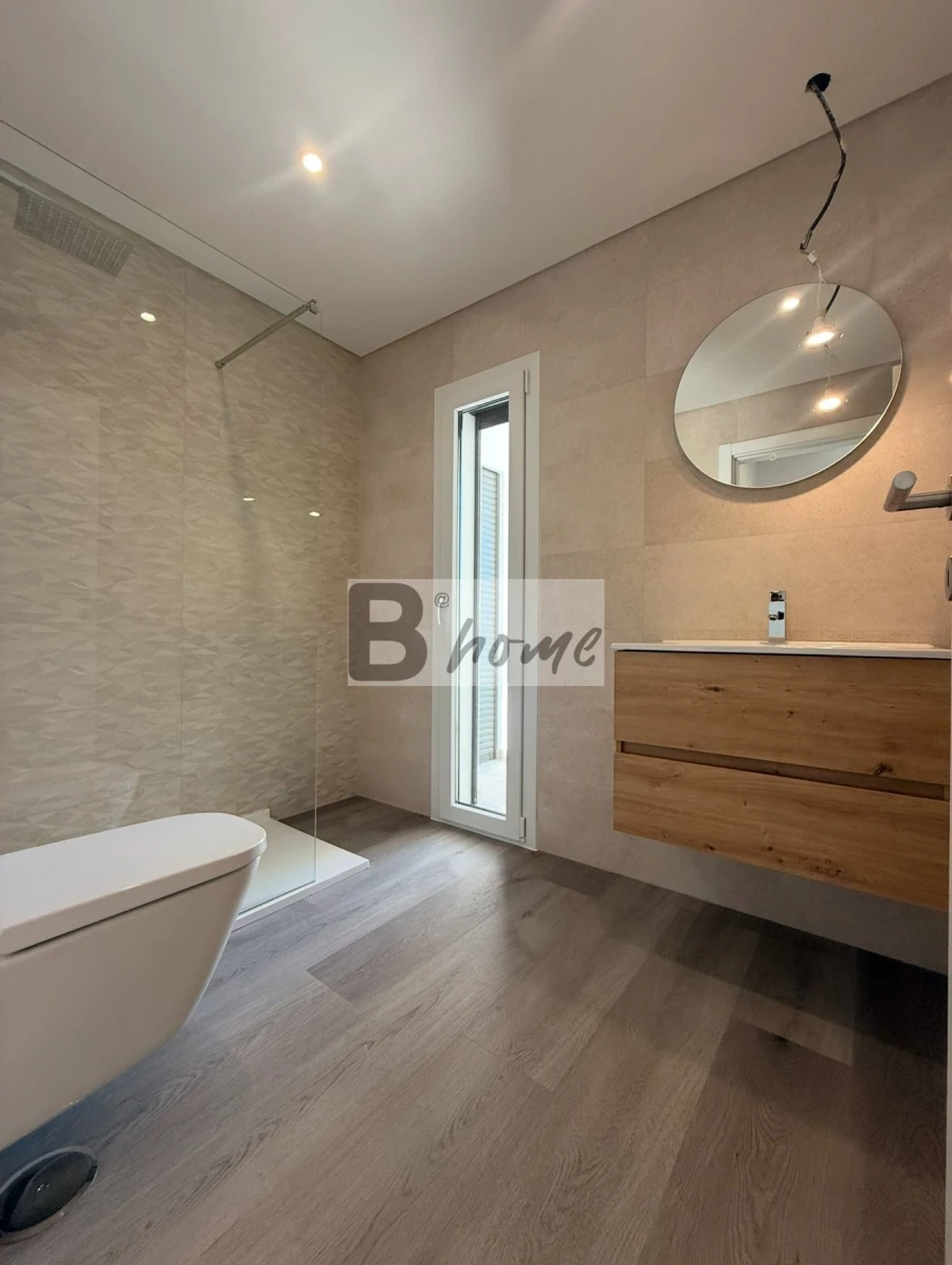 Apartamento T2 para Venda em Corroios Foto 15