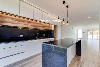 Moradia T3 para Venda em Santa Eufémia e Boa Vista