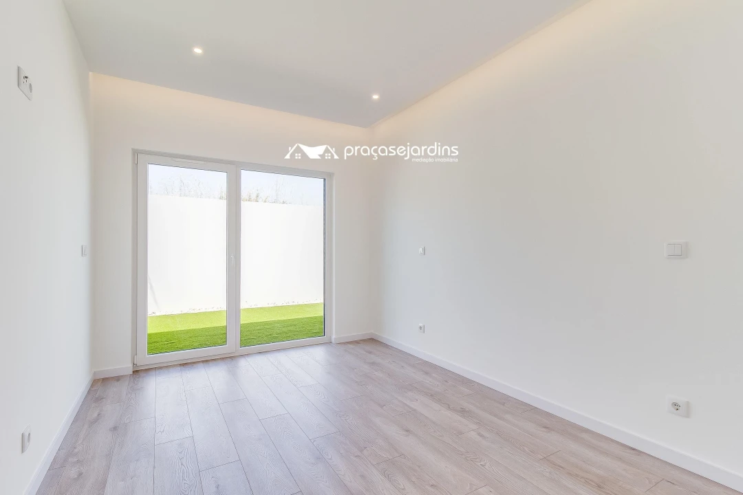 Moradia T3 para Venda em Santa Eufémia e Boa Vista Foto 17