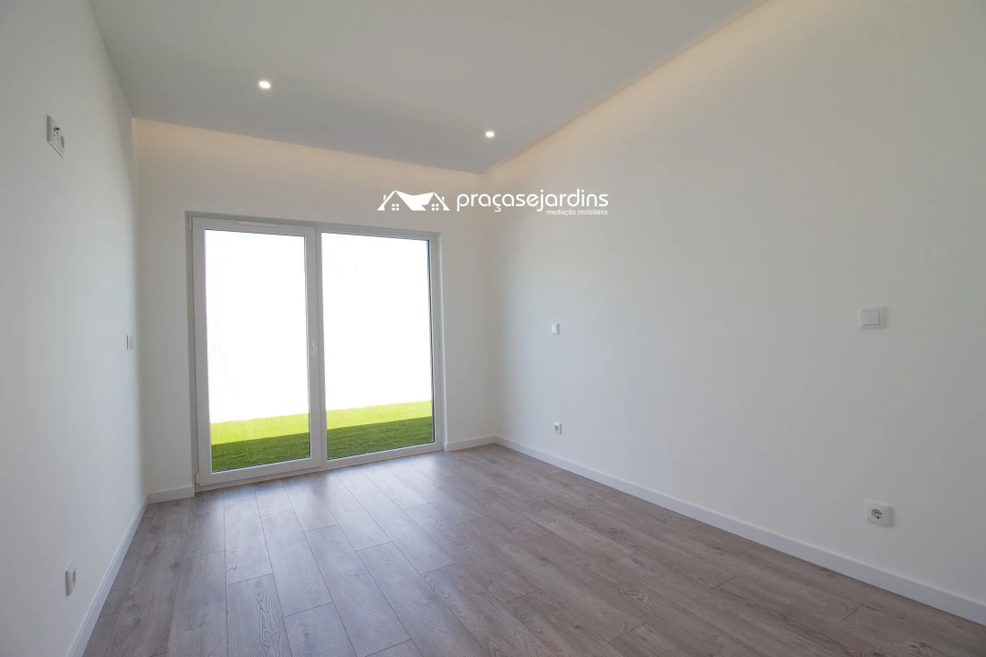 Moradia T3 para Venda em Santa Eufémia e Boa Vista Foto 12