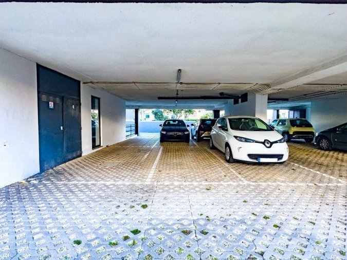 Apartamento T3 para Venda em Algueirão-Mem Martins Foto 16