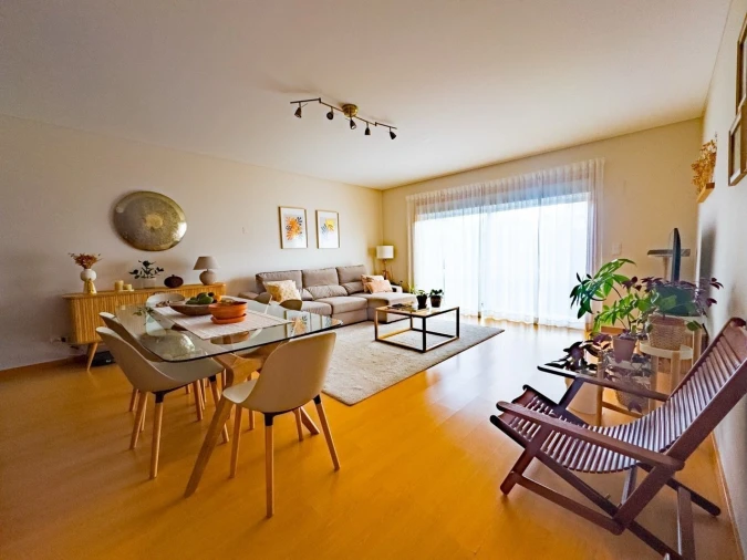 Apartamento T3 para Venda em Algueirão-Mem Martins Foto 1