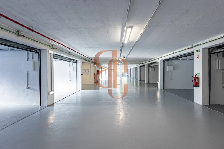 Garagem para Arrendamento em Marvila, Ribeira Santarém, São Salvador, São Nicolau Foto 12