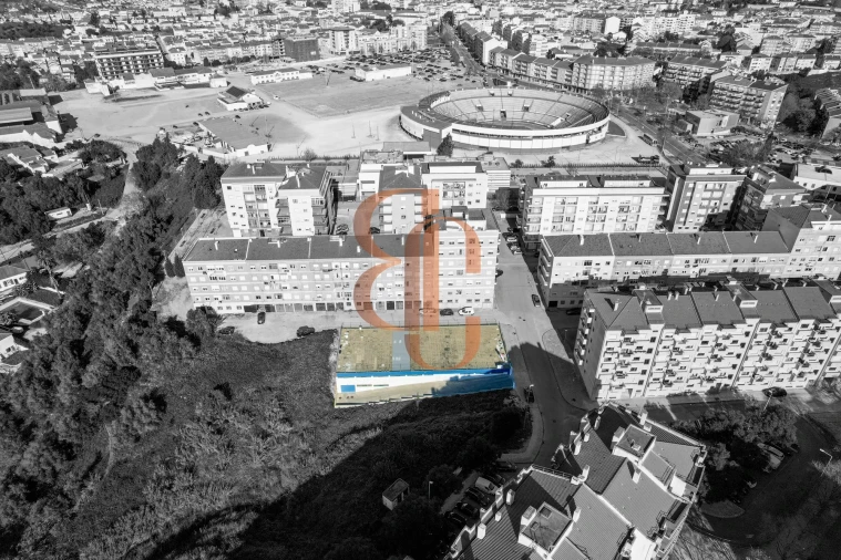 Garagem para Arrendamento em Marvila, Ribeira Santarém, São Salvador, São Nicolau Foto 9