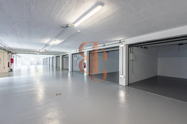 Garagem para Arrendamento em Marvila, Ribeira Santarém, São Salvador, São Nicolau