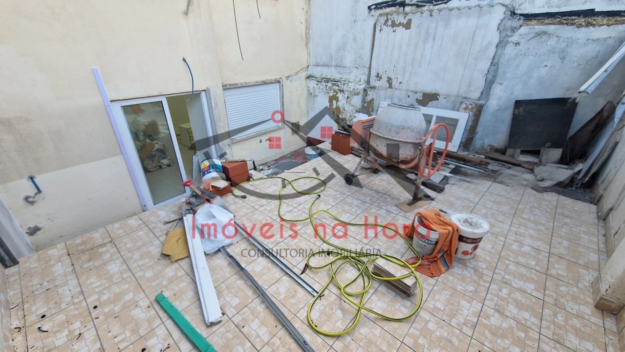 Apartamento T2 para Venda em Venteira Foto 6