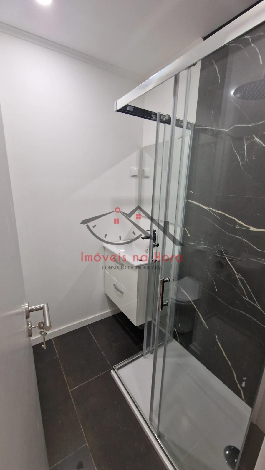 Apartamento T4 para Venda em Águas Livres Foto 14