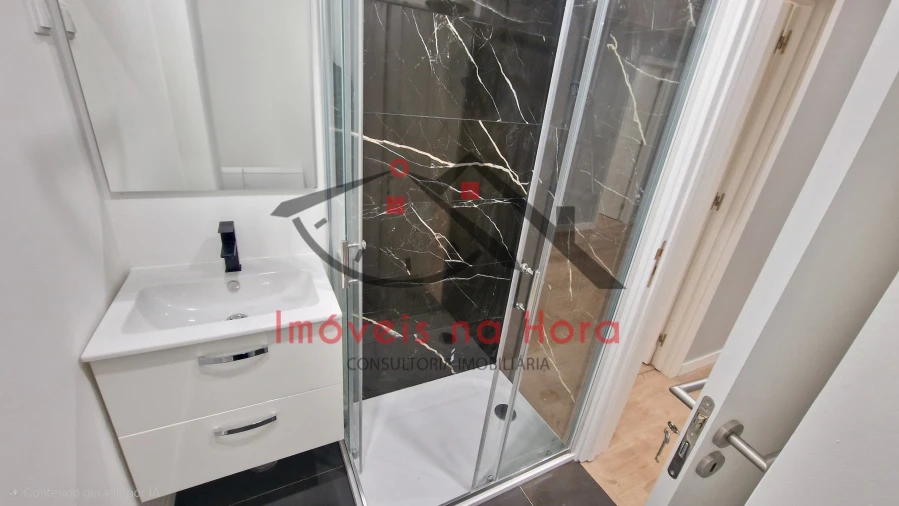 Apartamento T4 para Venda em Águas Livres Foto 15