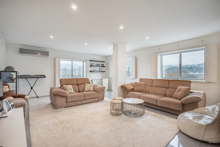 Apartamento T3 para Venda em Vila Verde e Barbudo Foto 5