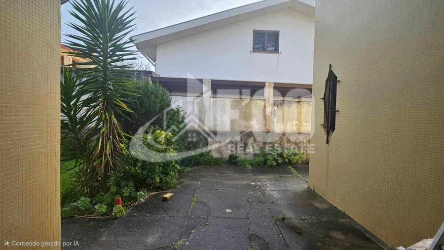 Moradia T4 para Venda em Esmoriz Foto 3