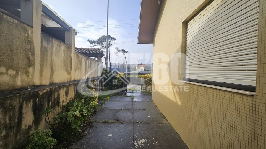 Moradia T4 para Venda em Esmoriz Foto 6