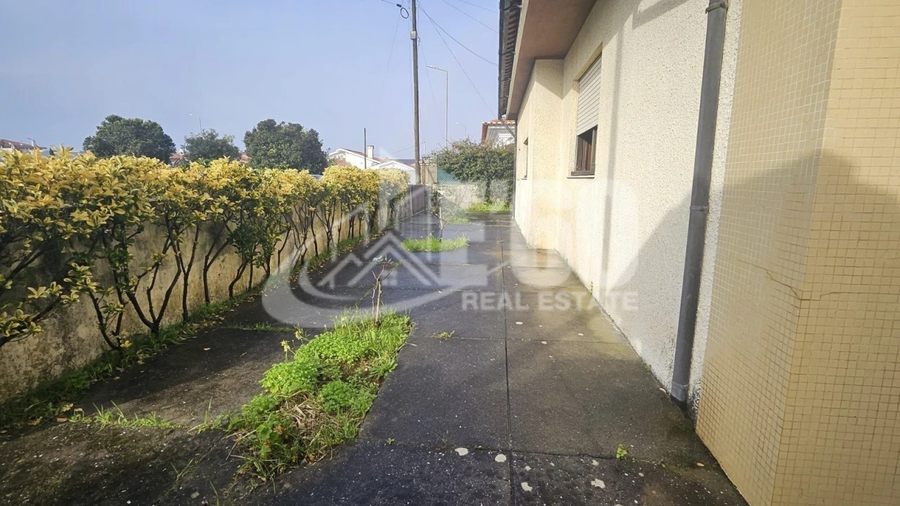 Moradia T4 para Venda em Esmoriz Foto 2