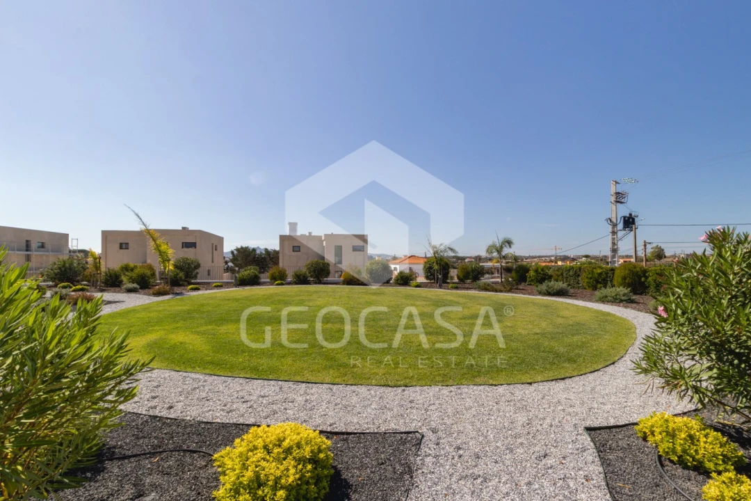 Moradia T3 para Venda em Almargem do Bispo, Pêro Pinheiro e Montelavar Foto 37