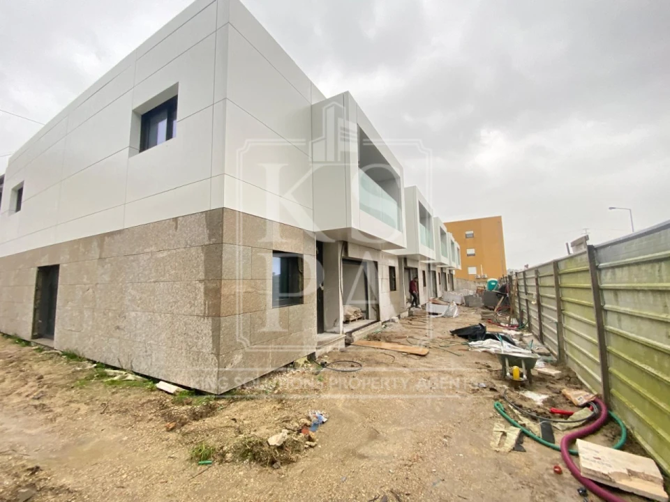 Moradia T3 para Venda em Brufe Foto 35