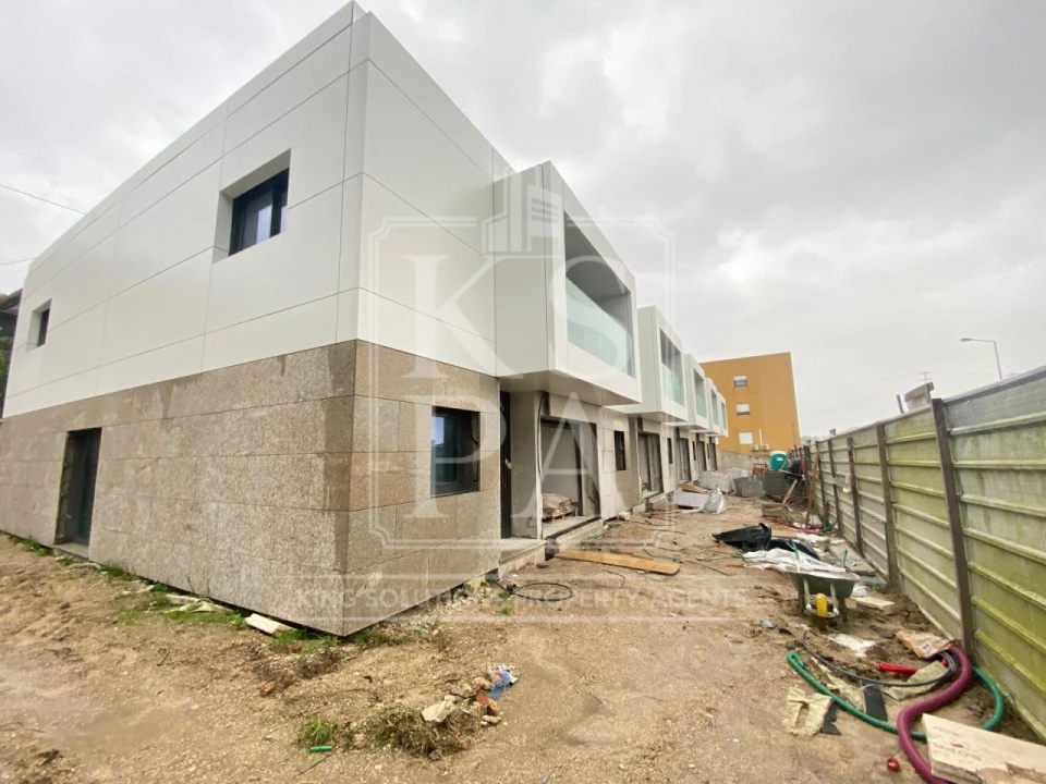 Moradia T3 para Venda em Brufe Foto 35