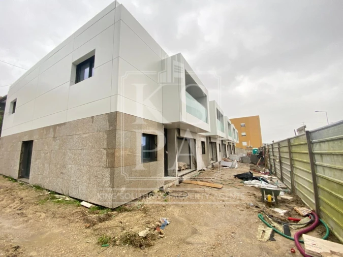 Moradia T3 para Venda em Brufe Foto 35