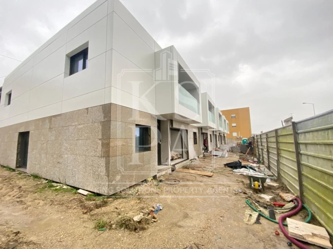 Moradia T3 para Venda em Brufe Foto 35