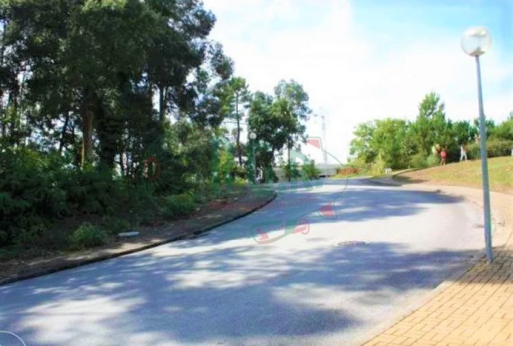 Terreno para Venda em Gondomar (São Cosme), Valbom e Jovim Foto 1