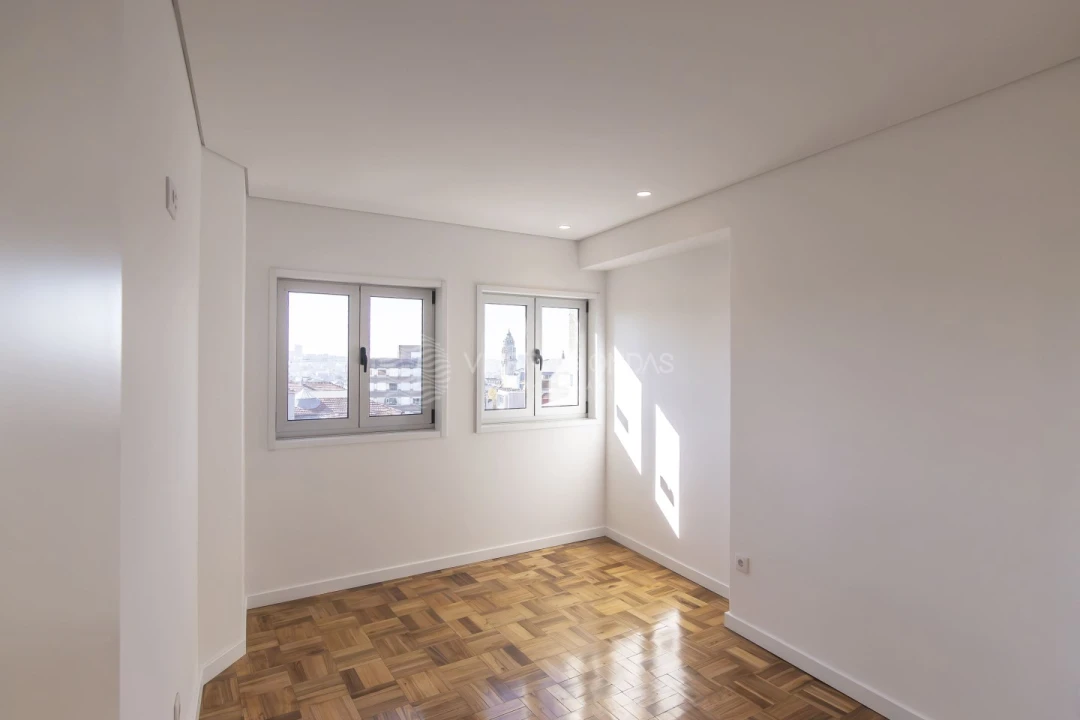 Apartamento T4 para Venda em Cedofeita, Santo Ildefonso, Sé, Miragaia, São Nicolau e Vitória Foto 10