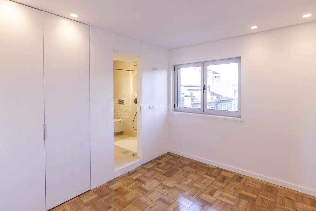 Apartamento T4 para Venda em Cedofeita, Santo Ildefonso, Sé, Miragaia, São Nicolau e Vitória Foto 17