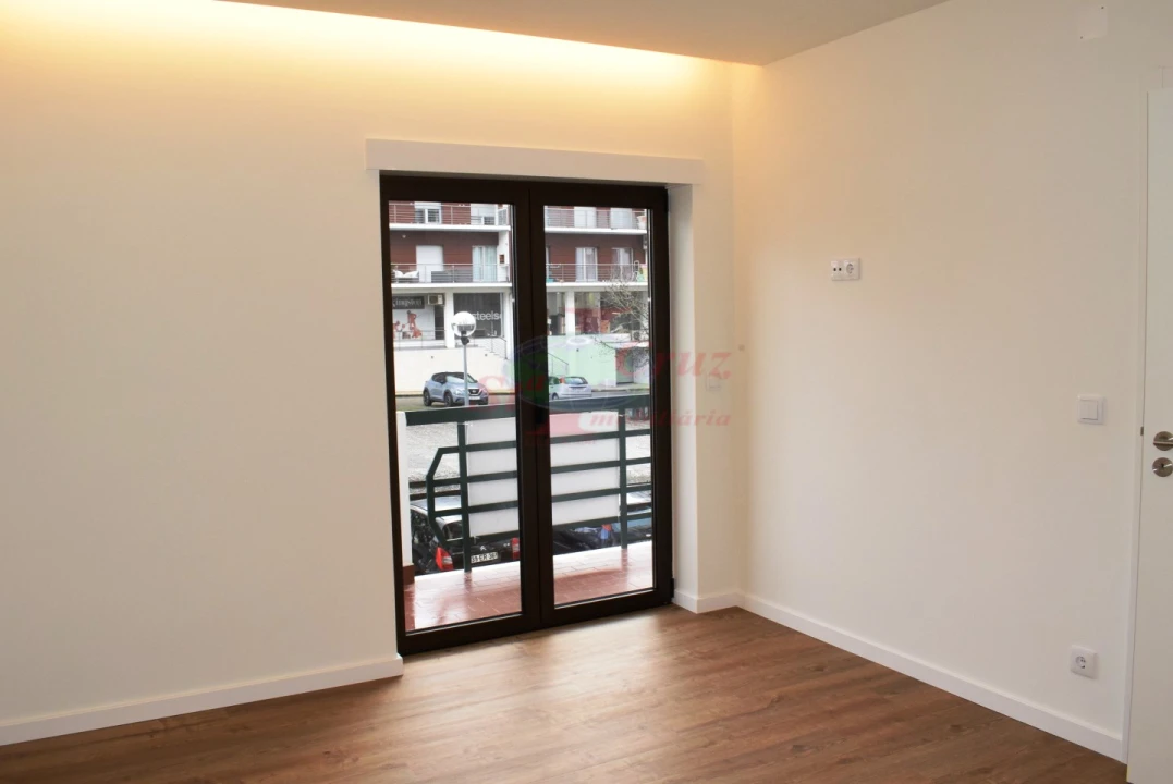 Apartamento T2 para Venda em Santa Clara e Castelo Viegas Foto 10