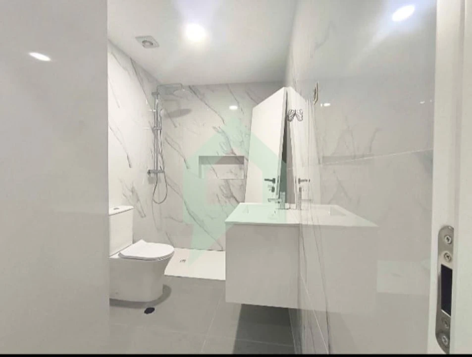 Apartamento T3 para Venda em Arcozelo Foto 4