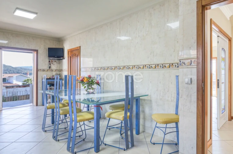 Moradia T4 para Venda em Água Longa Foto 6